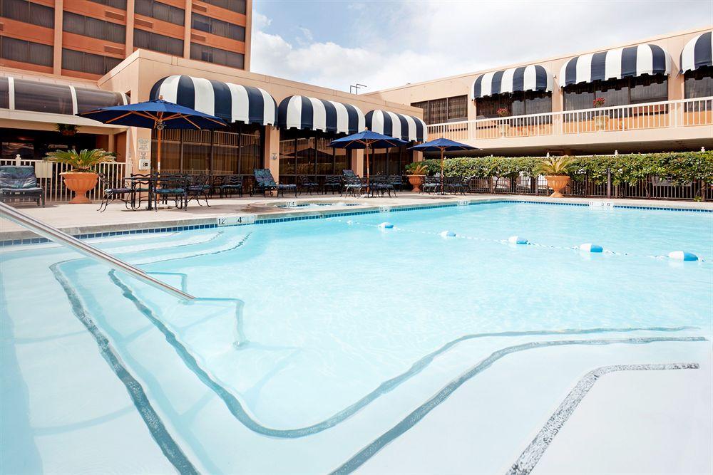 Crowne Plaza San Antonio Airport By Ihg Hotel Exterior foto